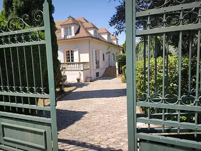 Maison, 330 m²