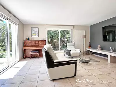 Maison, 185 m²