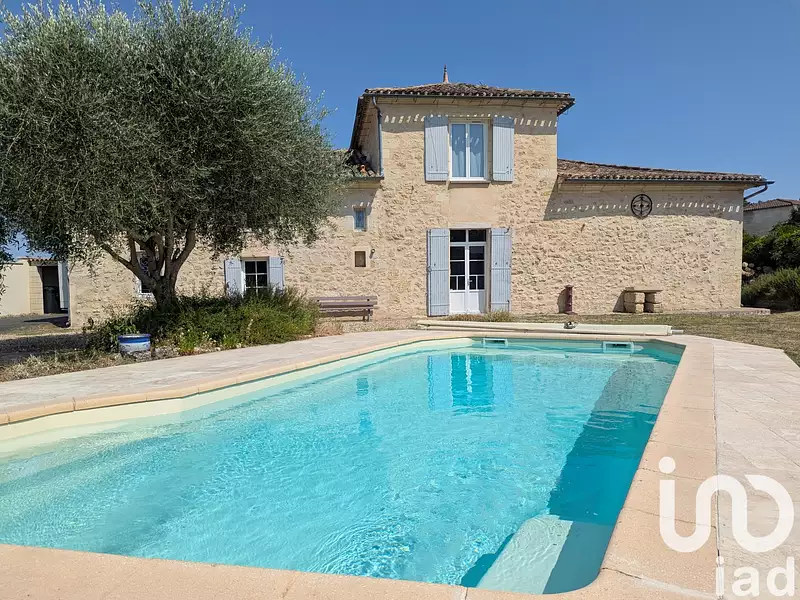 Maison, 235 m²