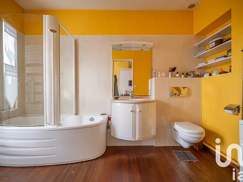 Maison, 180 m²