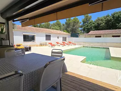 Maison, 243 m²