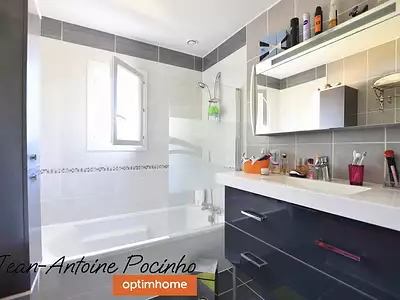 Maison, 166 m²