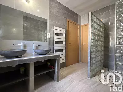 Maison, 170 m²