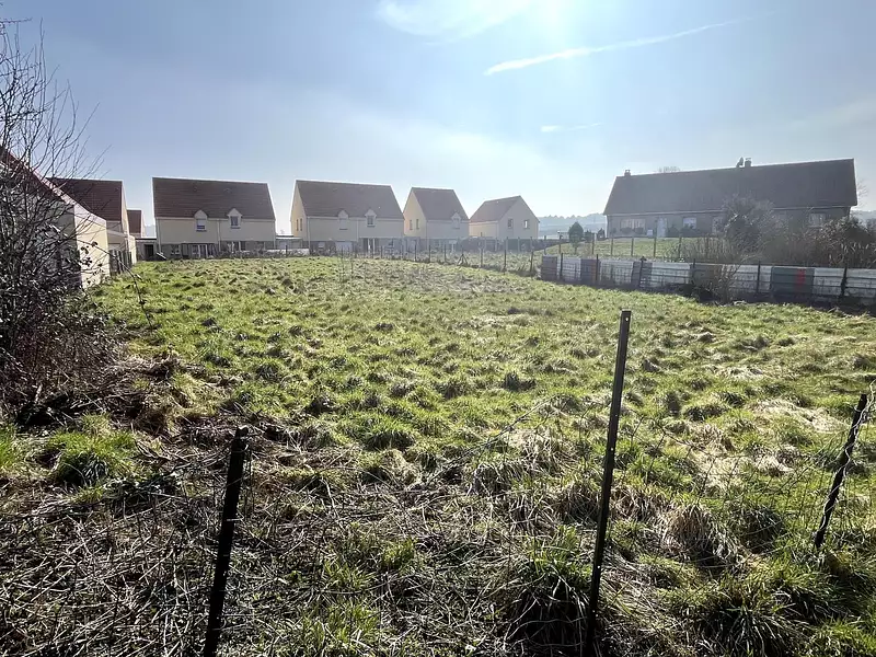 Terrain, 843 m²