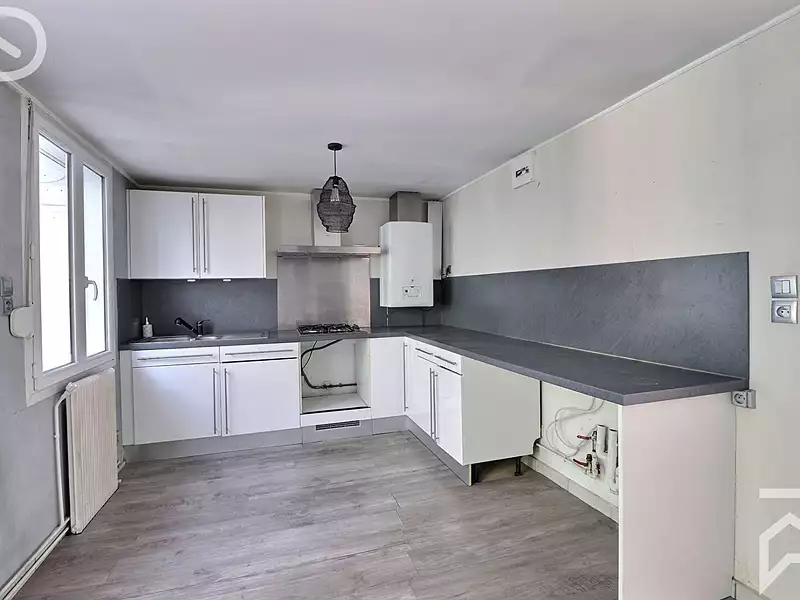 Maison, 83 m²