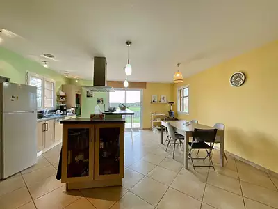 Maison, 160 m²