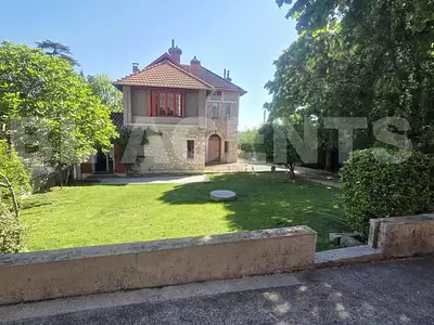 Maison, 260 m²