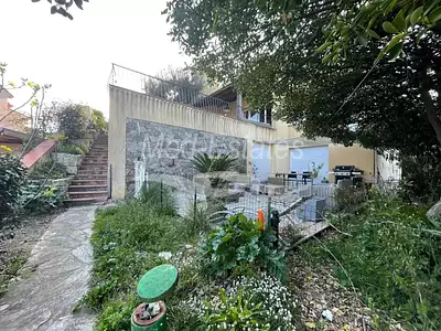 Maison, 275 m²
