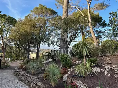 Maison, 331 m²