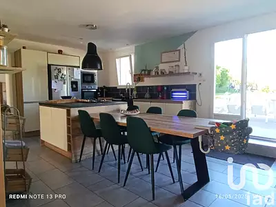 Maison, 246 m²