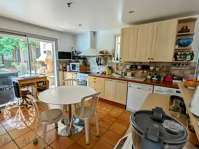 Maison, 225 m²