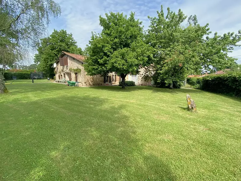 Maison, 557 m²