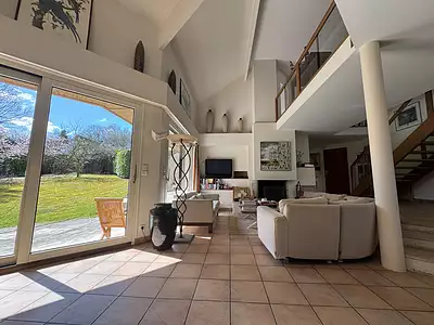 Maison, 240 m²