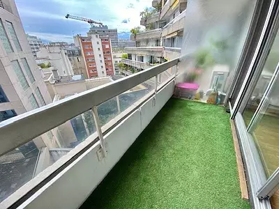 1 350 € CC Appartement • 36 m² • 2 pièces • 1 chambre Paris 15ème (75015)