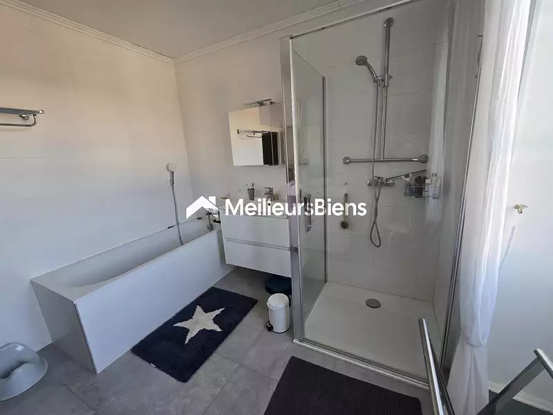 Maison, 271 m²