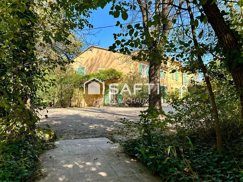 Maison, 632 m²