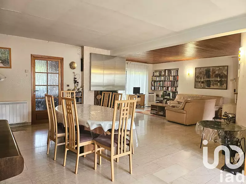 Maison, 235 m²