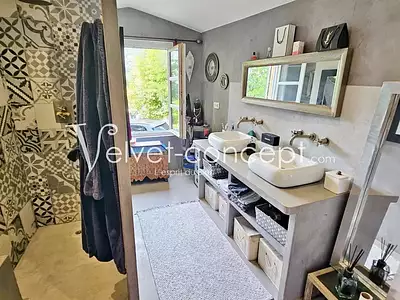 Maison, 201 m²