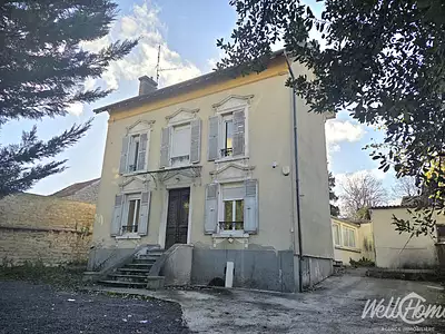 Maison, 210 m²