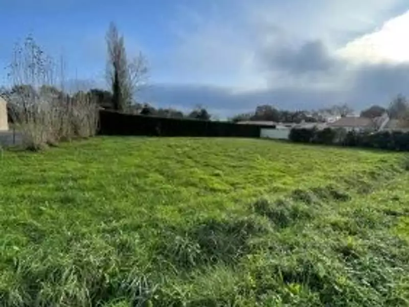 Terrain, 644 m²