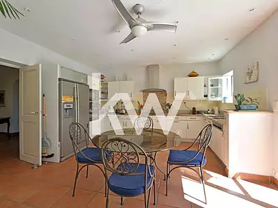 Maison, 285 m²