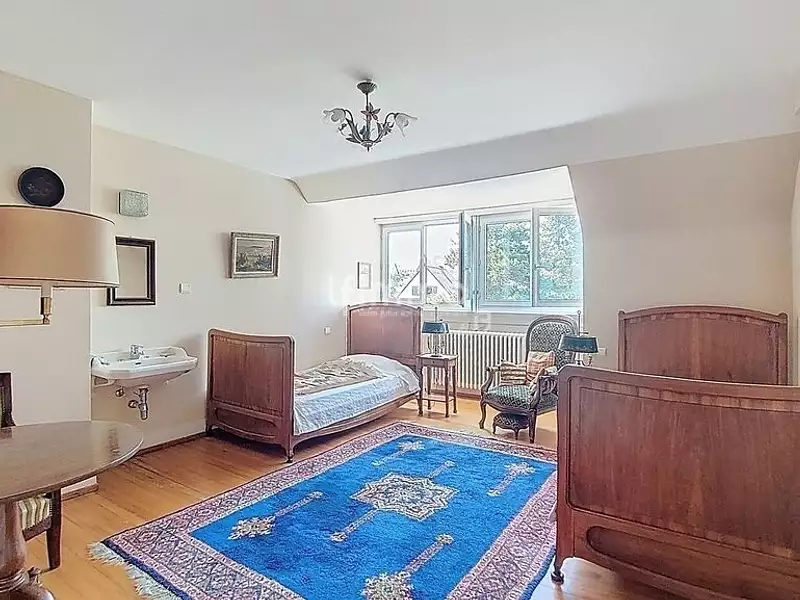 Maison, 277 m²