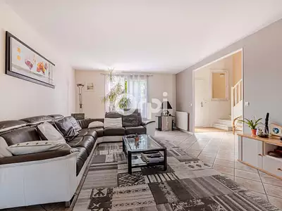 Maison, 166 m²