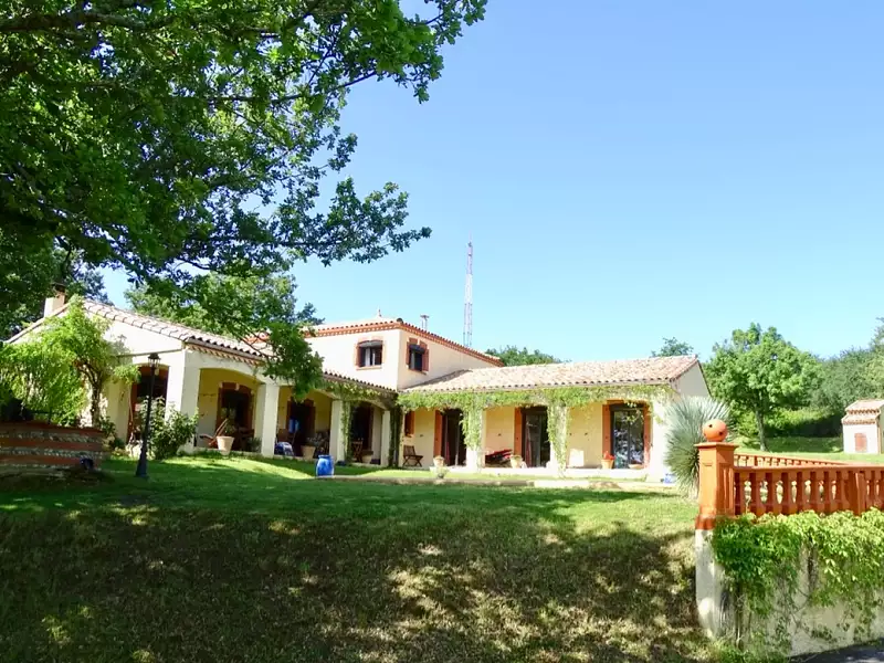 Maison, 233 m²