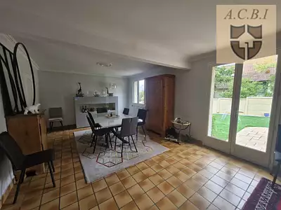 Maison, 180 m²