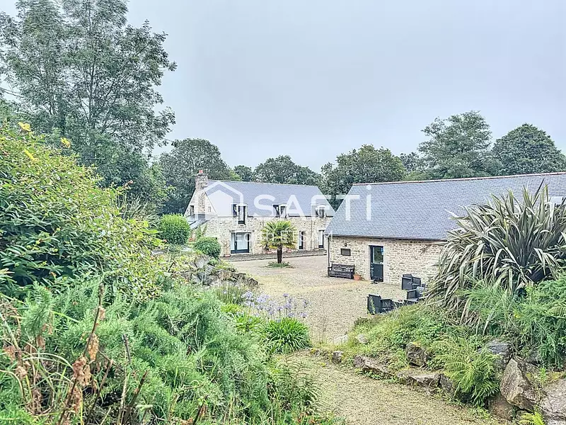 Maison, 605 m²