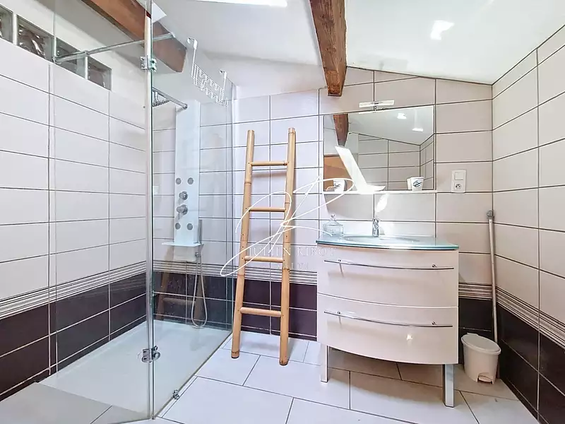 Maison, 166 m²