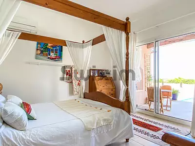 Maison, 257 m²