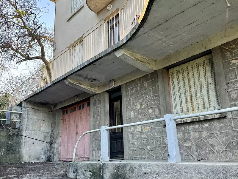 Immeuble, 266 m²