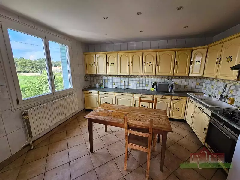 Maison, 221 m²