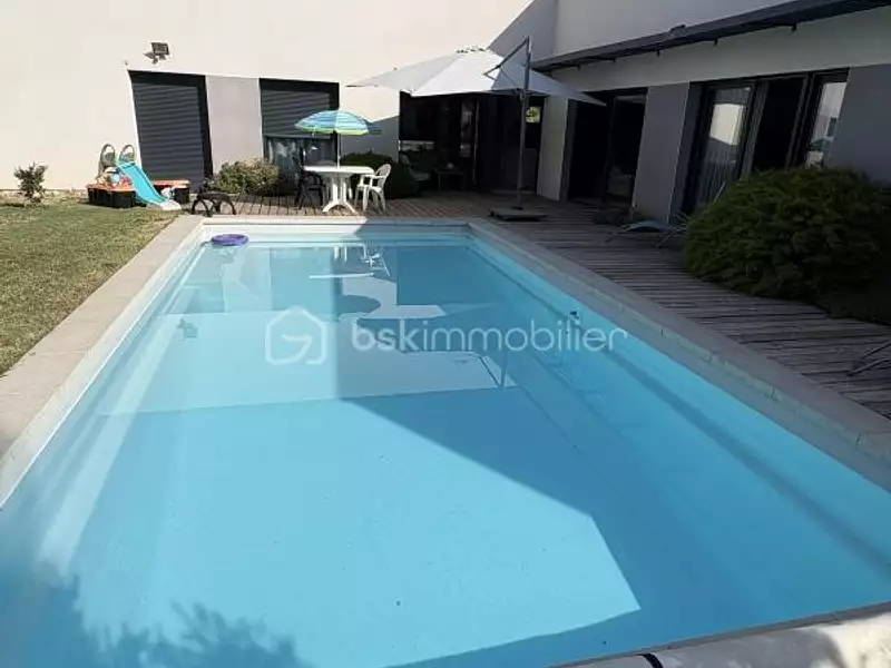 Maison, 151 m²