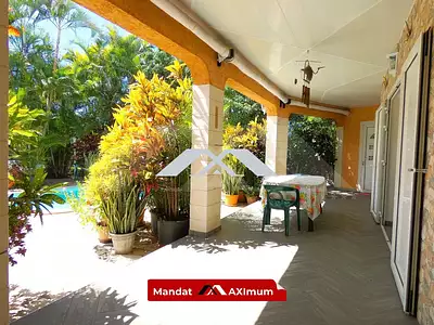 Maison, 166 m²