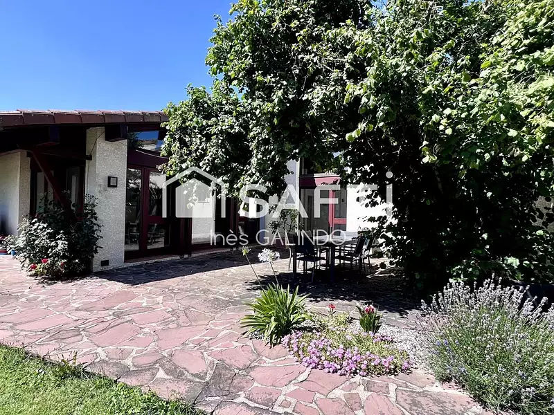 Maison, 210 m²