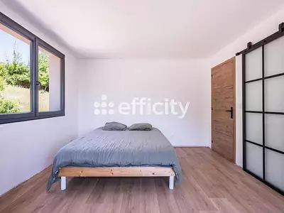 Maison, 215 m²
