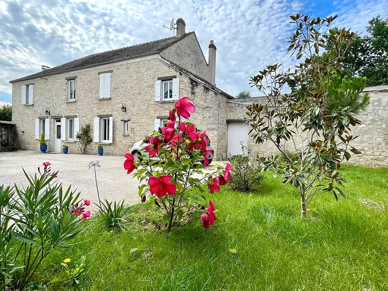 Maison, 235 m²