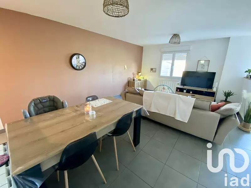 Immeuble, 667 m²