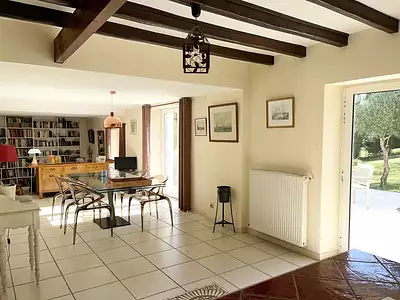 Maison, 323 m²