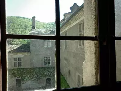 Maison, 1 700 m²