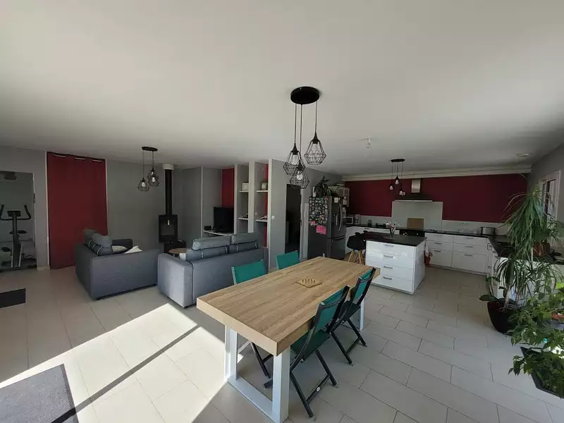 Maison, 106 m²