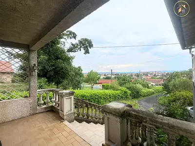 Maison, 180 m²