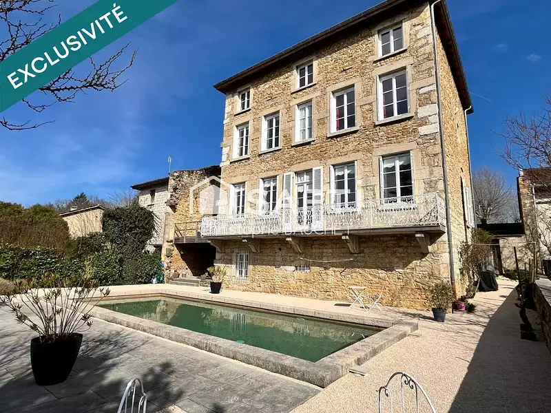 Maison, 275 m²