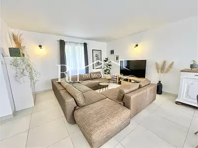 Maison, 198 m²