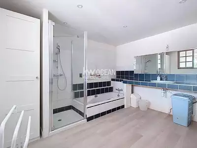 Maison, 220 m²