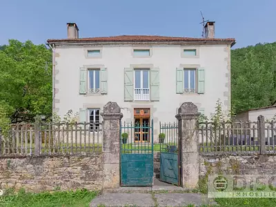 Maison, 250 m²