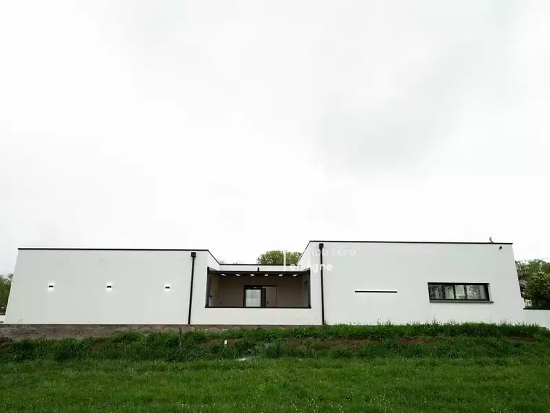 Maison, 145 m²