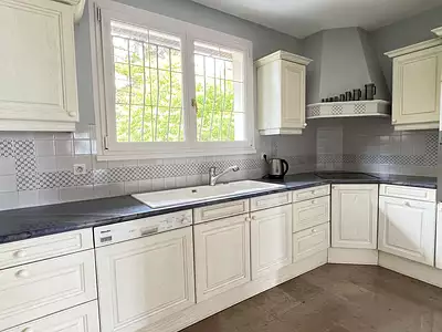 Maison, 225 m²